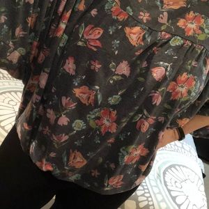 EUC Flowery Dolman Sleeve Top